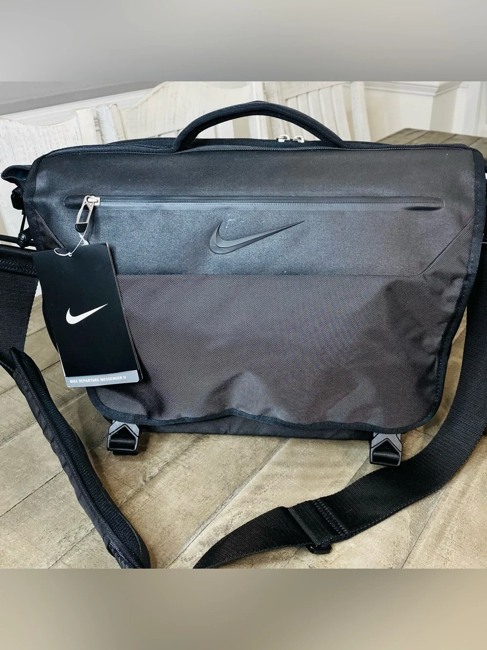 Nike Golf Departure Messenger Laptop Bag Black/Grey, Shoulder Crossbody Travel